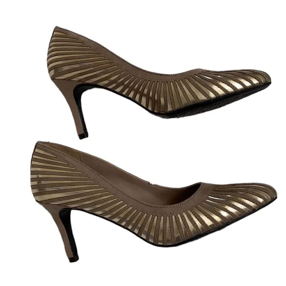 Impo Pointed Toe Classic Pumps(Size 7M) - Picture 3 of 13